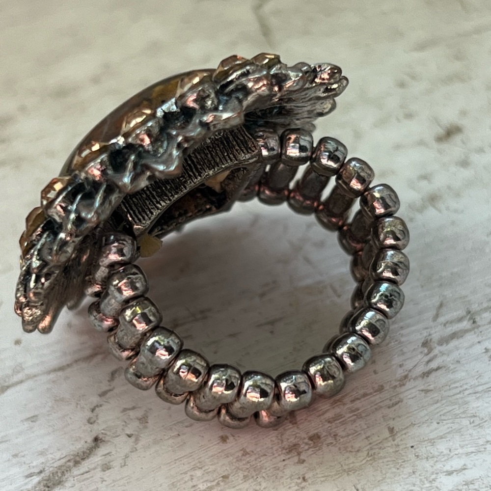 Starburst Expandable Ring Costume Jewelry - Picture 3 of 4